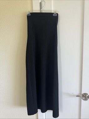 Banana Republic Black Maxi Skirt - Classic Full-Length Silhouette